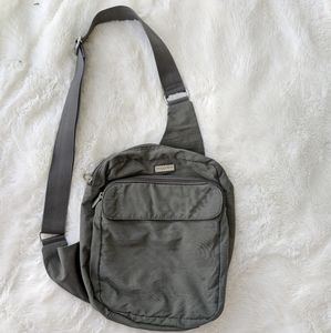 Baggallini gray nylon slingback backpack crossbody